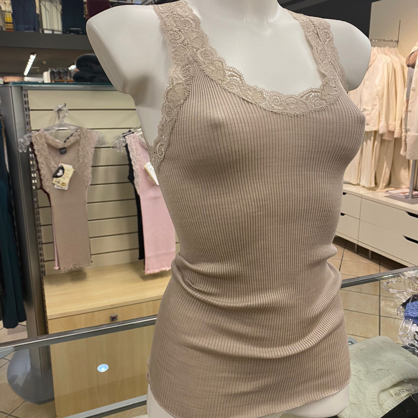 Canotta in Lana e Seta con pizzo leavers 3410