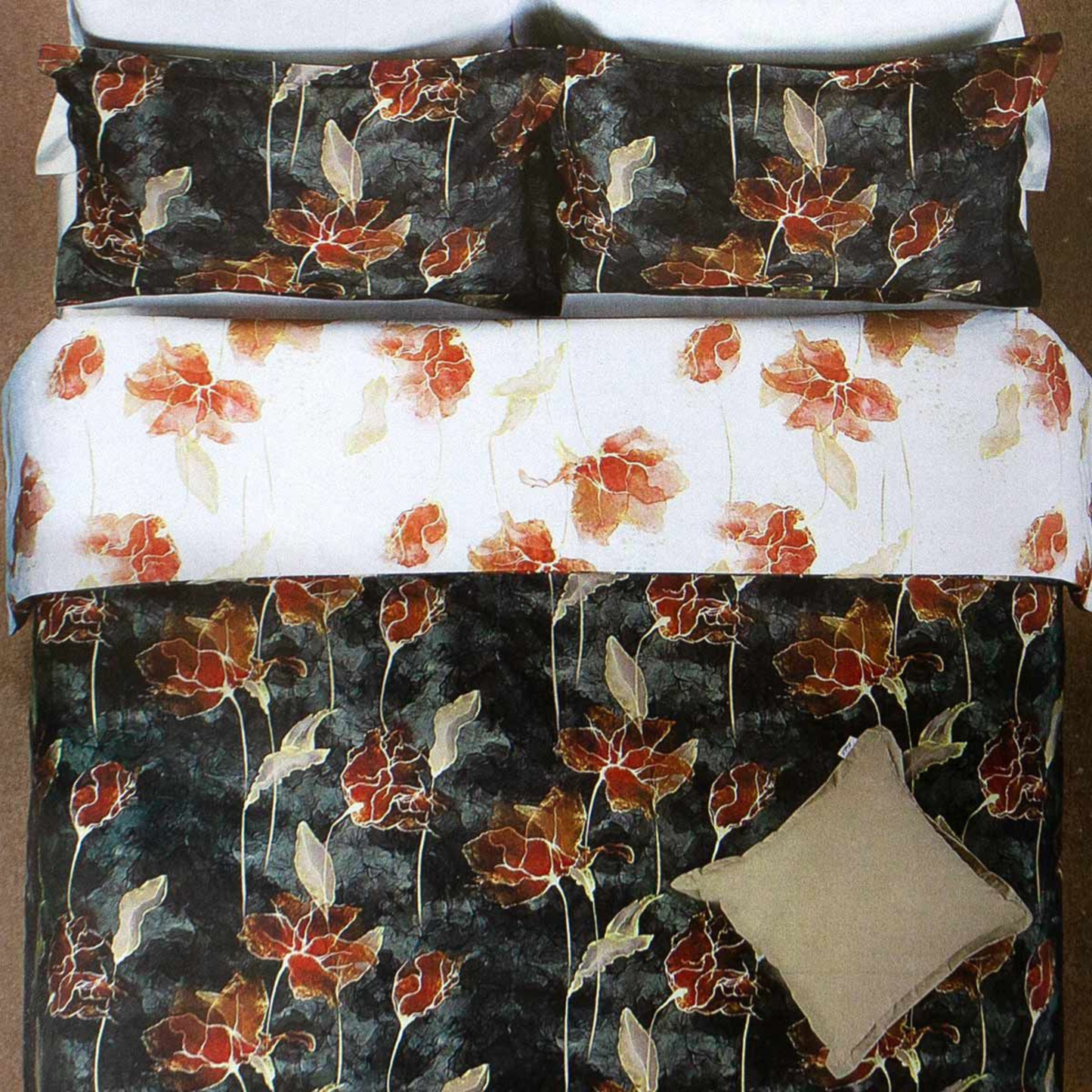 Completo Copripiumino Golden Flowers in Raso Di Cotone