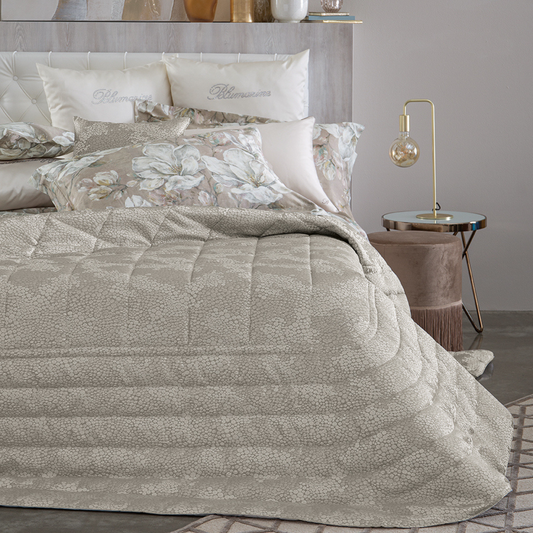 Copriletto Kimberly in Raso Jacquard con Logo in Cristalli