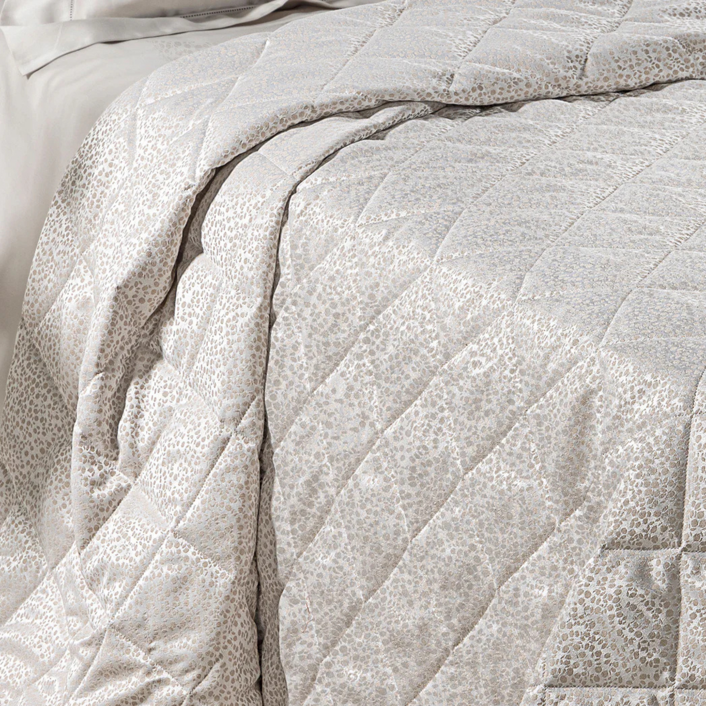 Copriletto Perleè 100% Raso Jacquard di cotone