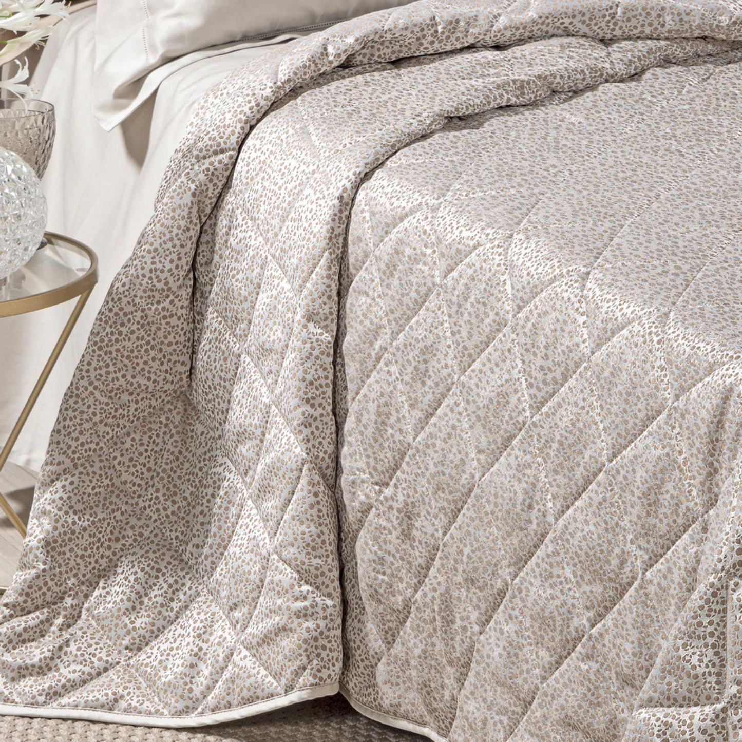 Copriletto Perleè 100% Raso Jacquard di cotone