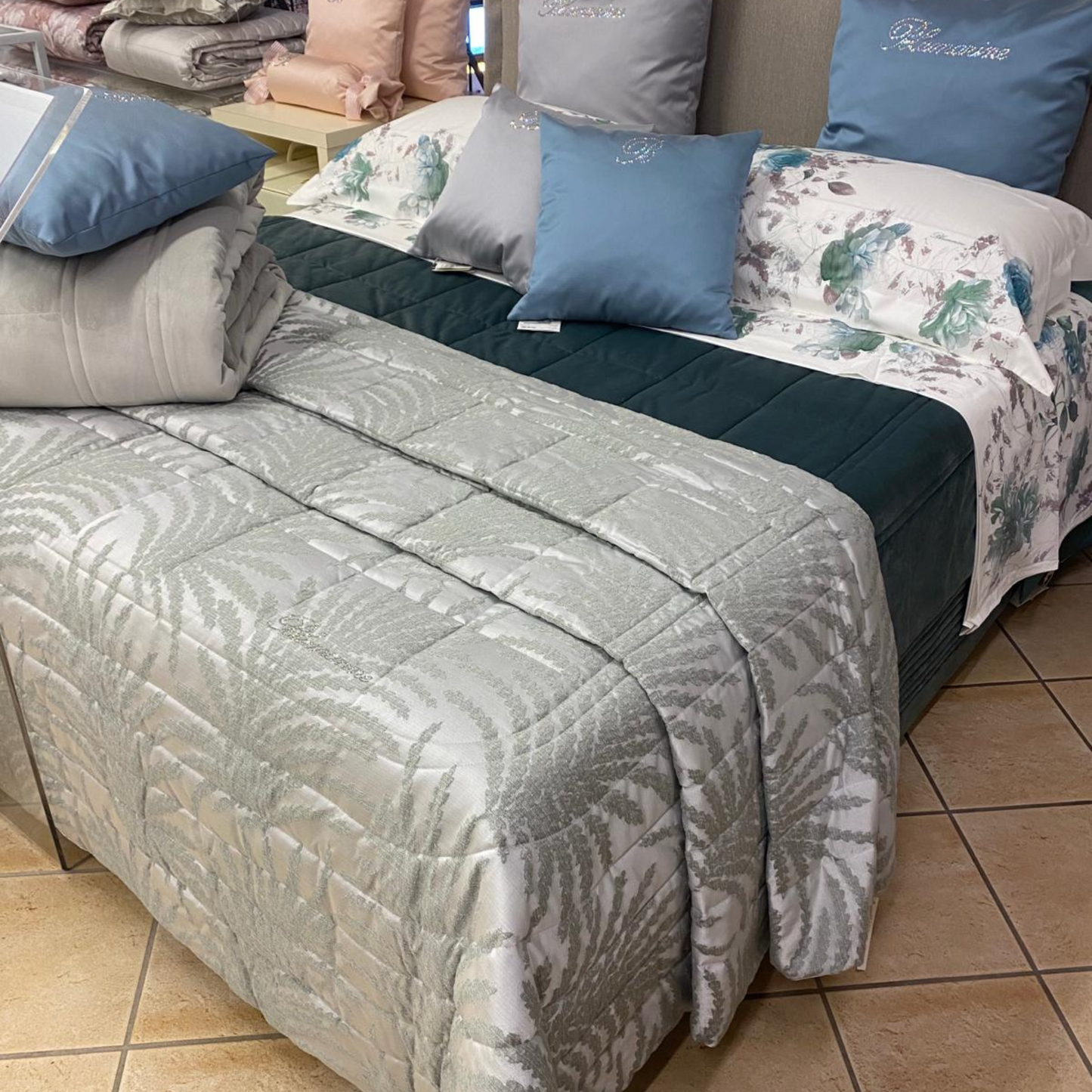 Copriletto Sharon con disegno jacquard