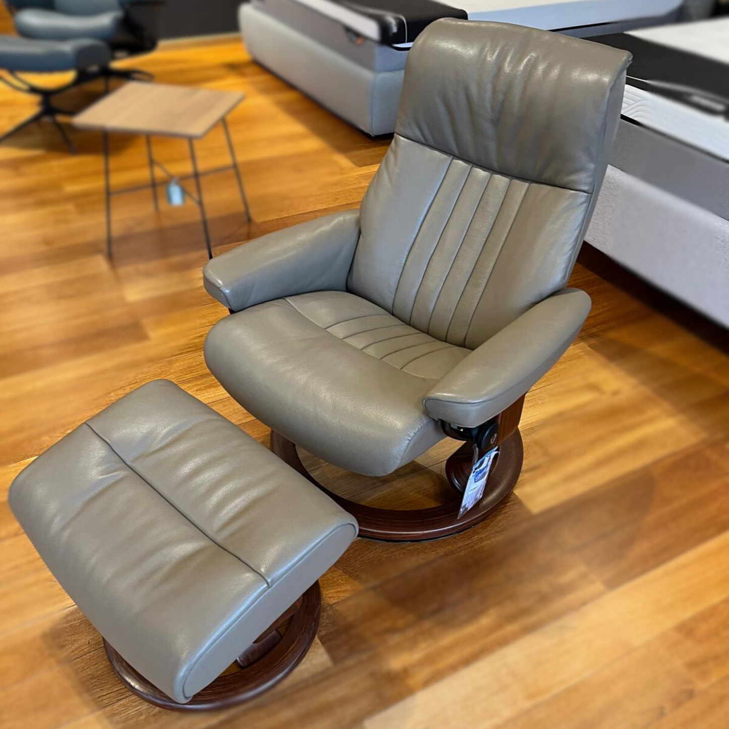 Poltrona Crown + Pouf