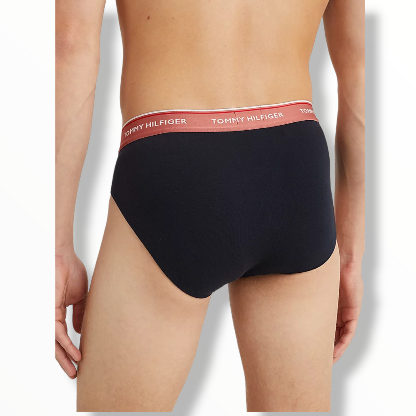 slip uomo nero dietro con elastico colorato rosso logato Tommy Hilfiger