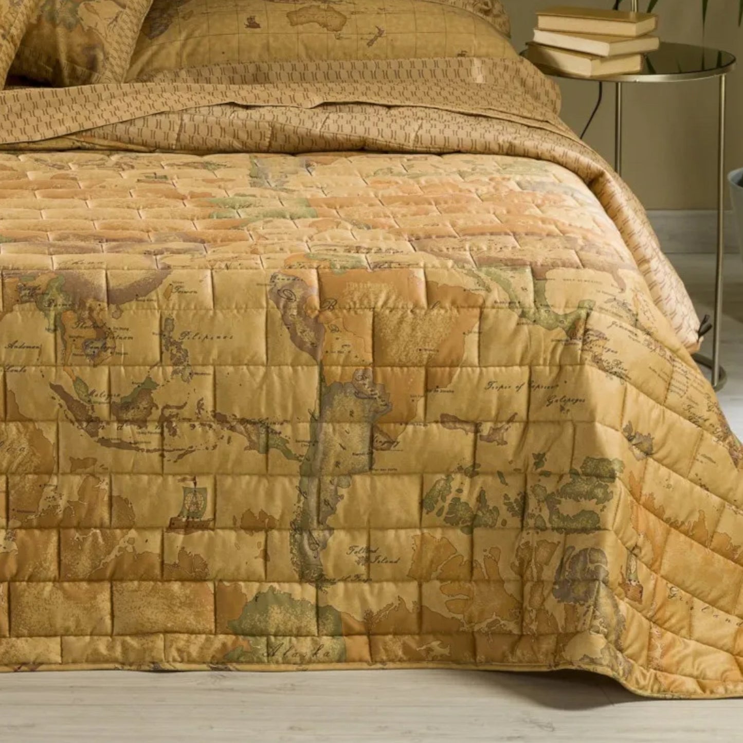 Copriletto trapuntato Geo Classic in Raso di Puro Cotone