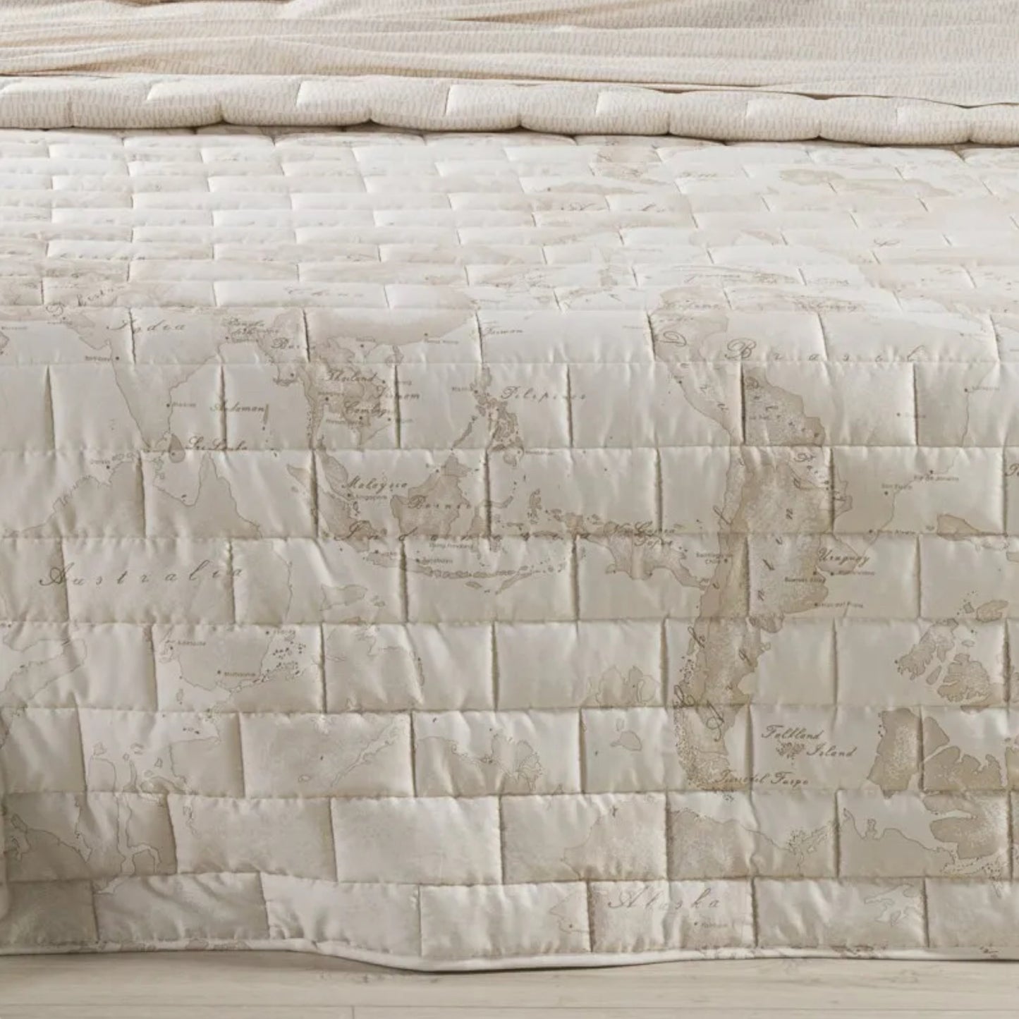 Copriletto trapuntato Geo White in Raso di Puro Cotone
