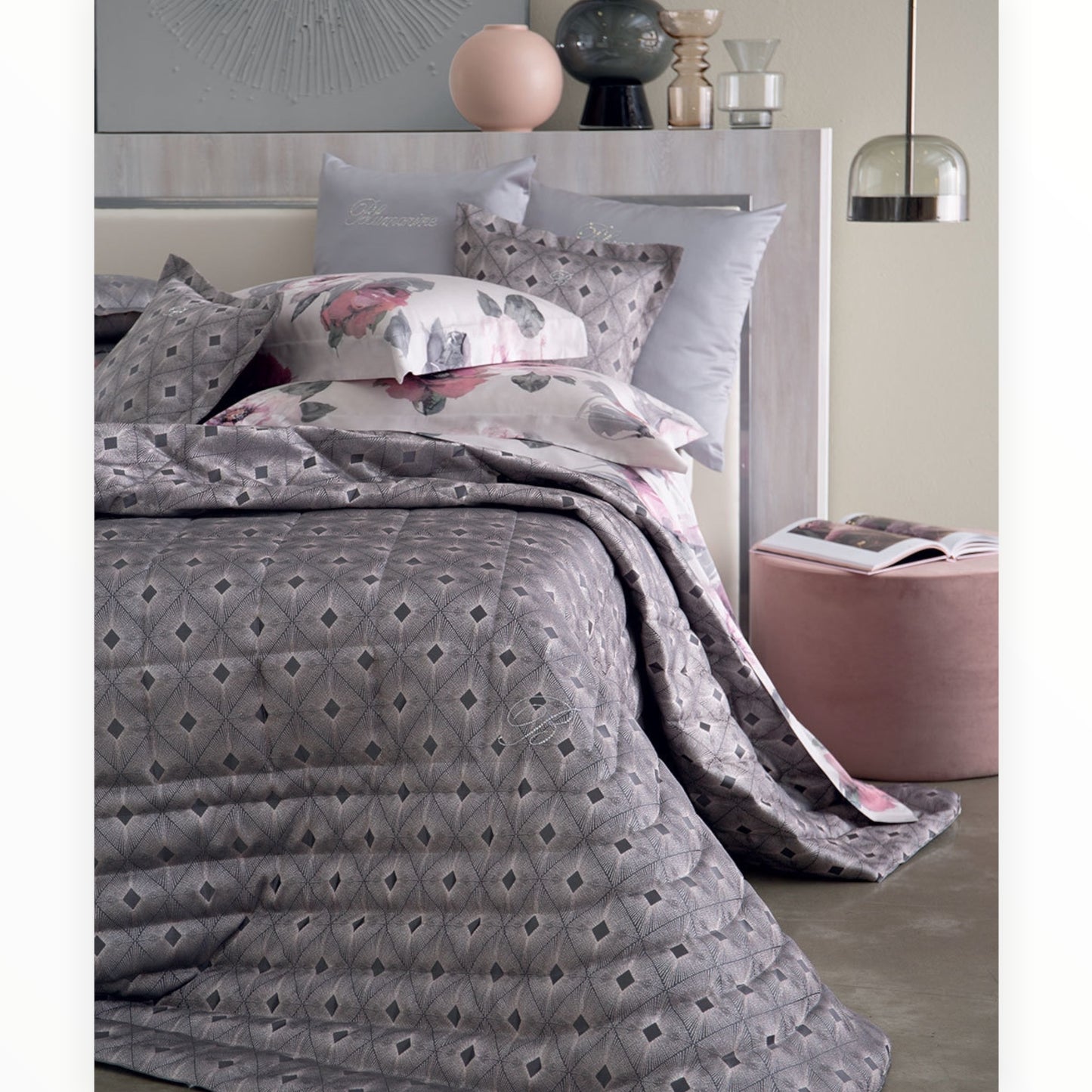 Copriletto Dayane Jaquard con Logo in cristalli