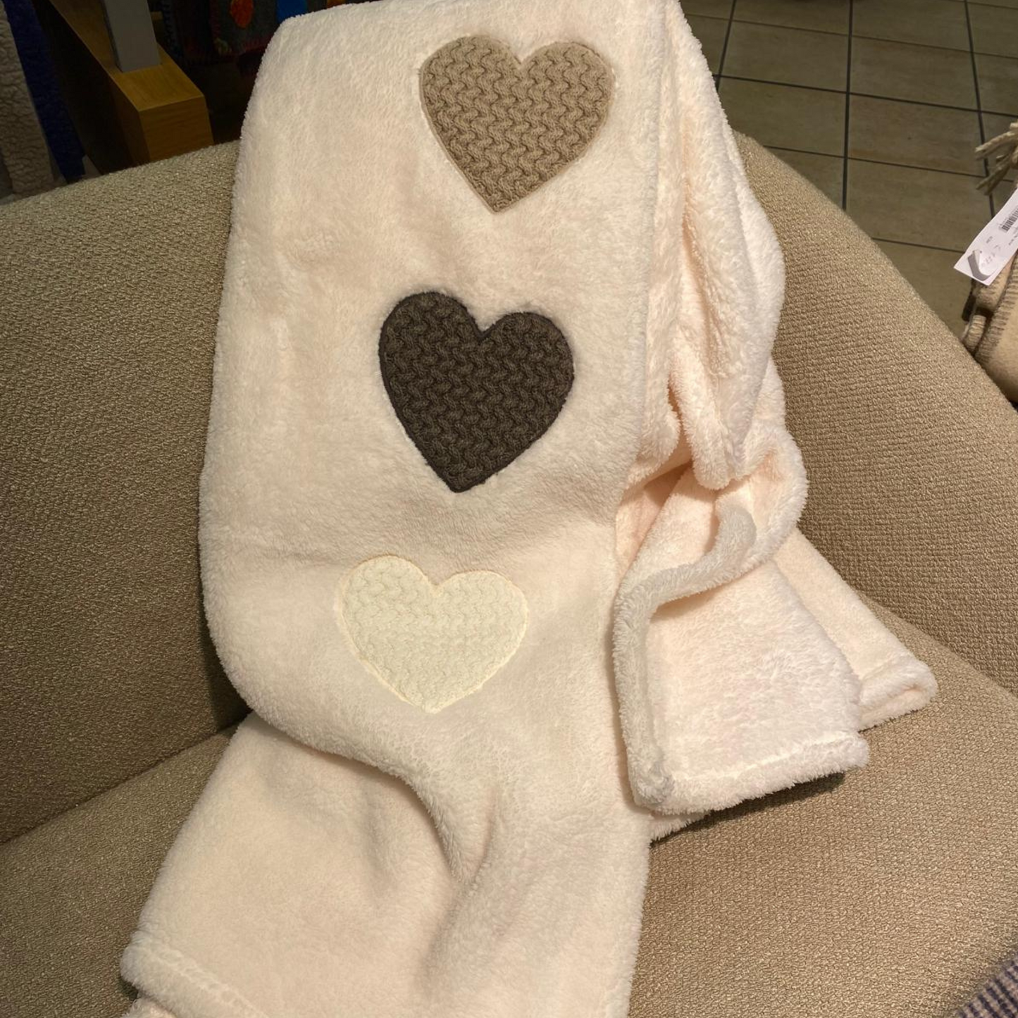 Plaid in bussy effetto peluche con ricamo Copriti d'Amore 6M35132